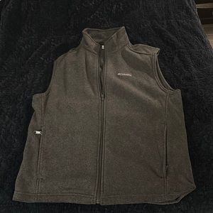 Never worn Columbia Vest Medium